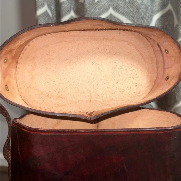 Vintage Tooled Leather Double Wine Bottle Carrying Case - Picture 11 of 16